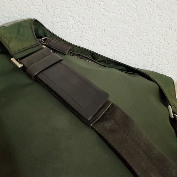 PRADA VINTAGE EBANO GREEN TESSUTO SPORT NYLON WOMEN'S CROSS BODY BAG - … - Picture 14 of 16